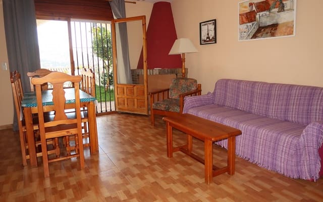 2 bedroom Townhouse for holiday rental in Almuñécar with pool garage - € 410 (Ref: 3095239)