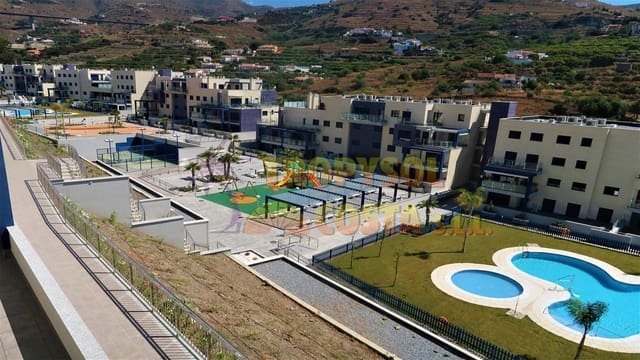 3 bedroom Apartment for holiday rental in Almuñécar with pool garage - € 690 (Ref: 4676785)