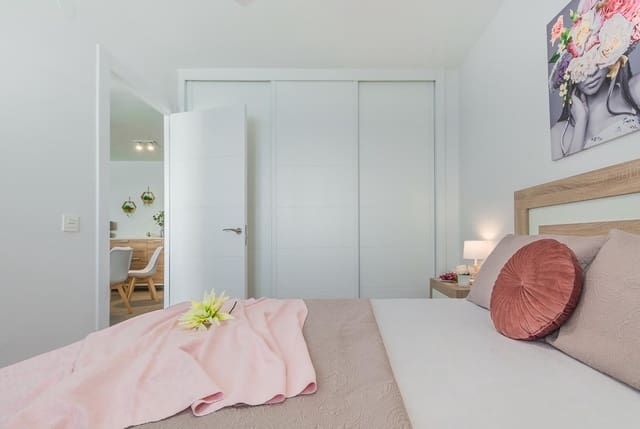 2 bedroom Apartment for holiday rental in Almuñécar with pool - € 595 (Ref: 6401580)