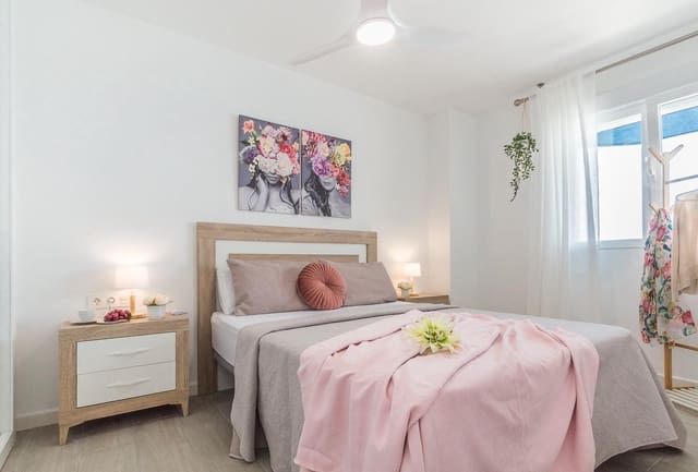 2 bedroom Apartment for holiday rental in Almuñécar with pool - € 595 (Ref: 6401580)