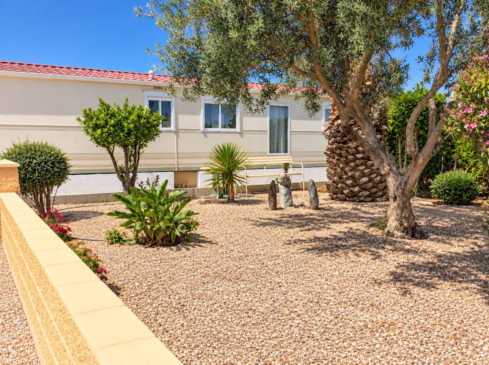 2 bedroom Mobile Home for sale in Los Gallardos with pool - € 42,000 (Ref: 10086954)