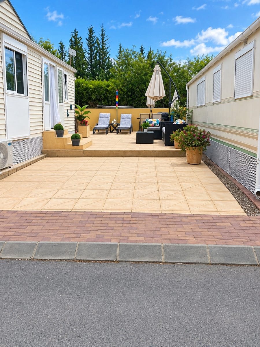 2 bedroom Mobile Home for sale in Los Gallardos with pool - € 49,000 (Ref: 10090978)