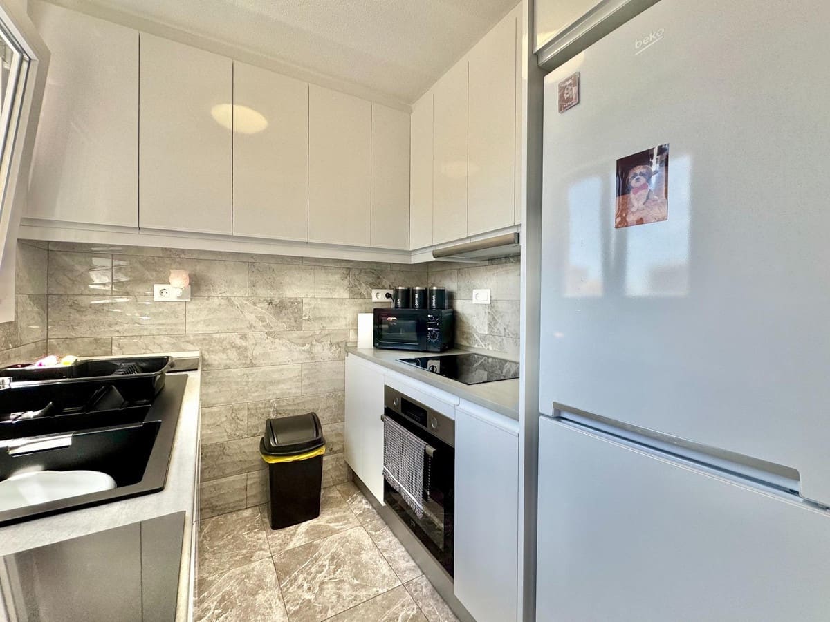 2 chambre Villa/Maison à vendre à La Florida avec piscine garage - 245 000 € (Ref: 10003606)