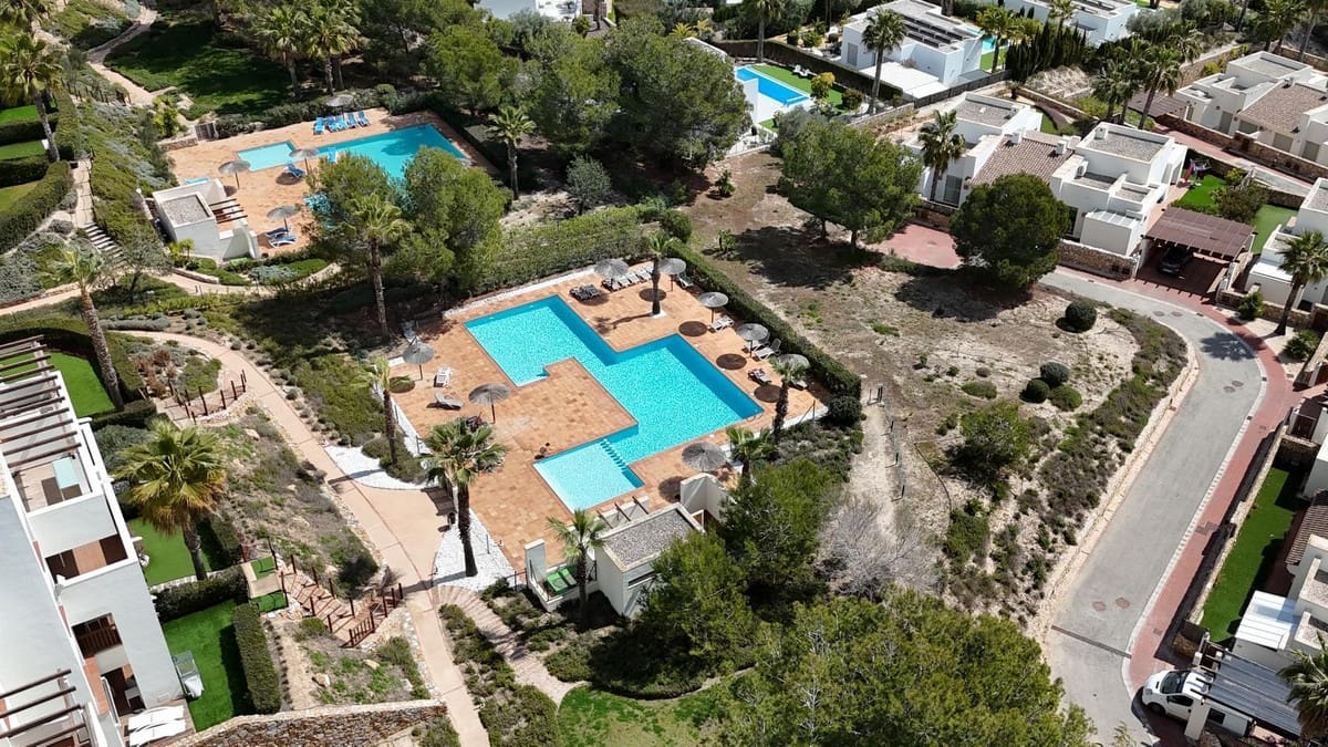 2 soveværelse Lejlighed til salg i Las Colinas Golf med swimmingpool garage - € 275.000 (Ref: 10003608)