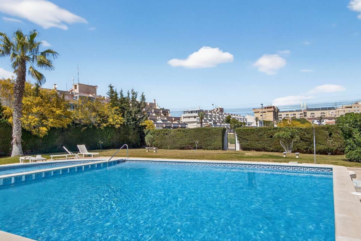 1 sovrum Lägenhet till salu i Orihuela Costa med pool - 149 900 € (Ref: 10003613)