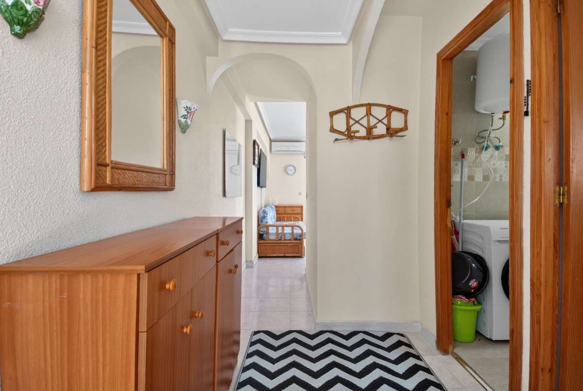 1 sovrum Lägenhet till salu i Orihuela Costa med pool - 149 900 € (Ref: 10003613)
