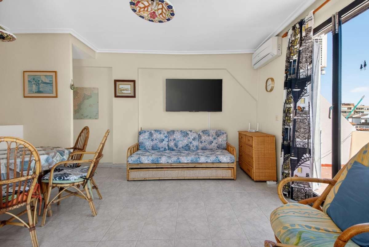 1 sovrum Lägenhet till salu i Orihuela Costa med pool - 149 900 € (Ref: 10003613)