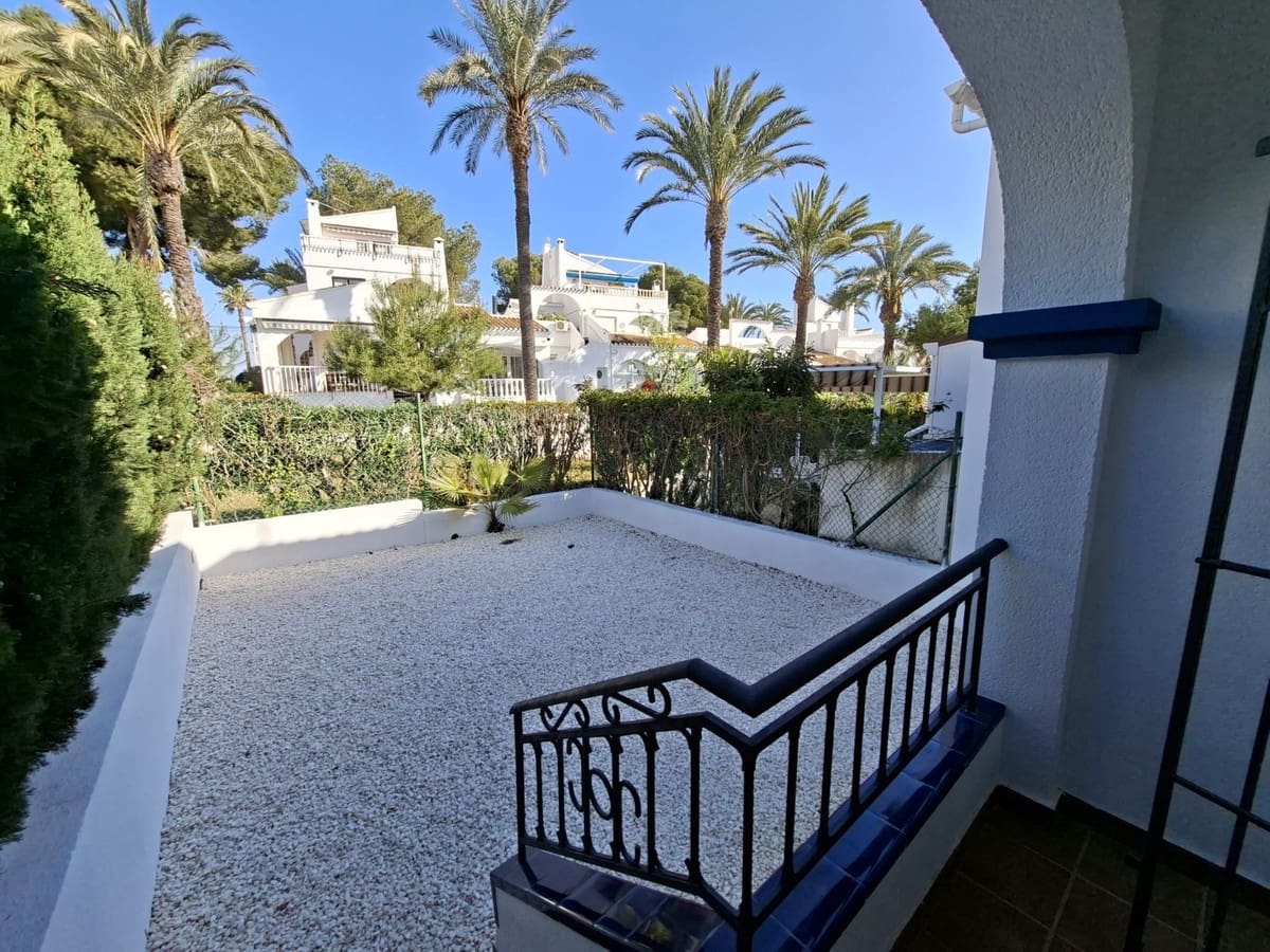 2 chambre Villa/Maison à vendre à Villamartin avec piscine - 215 000 € (Ref: 10005260)