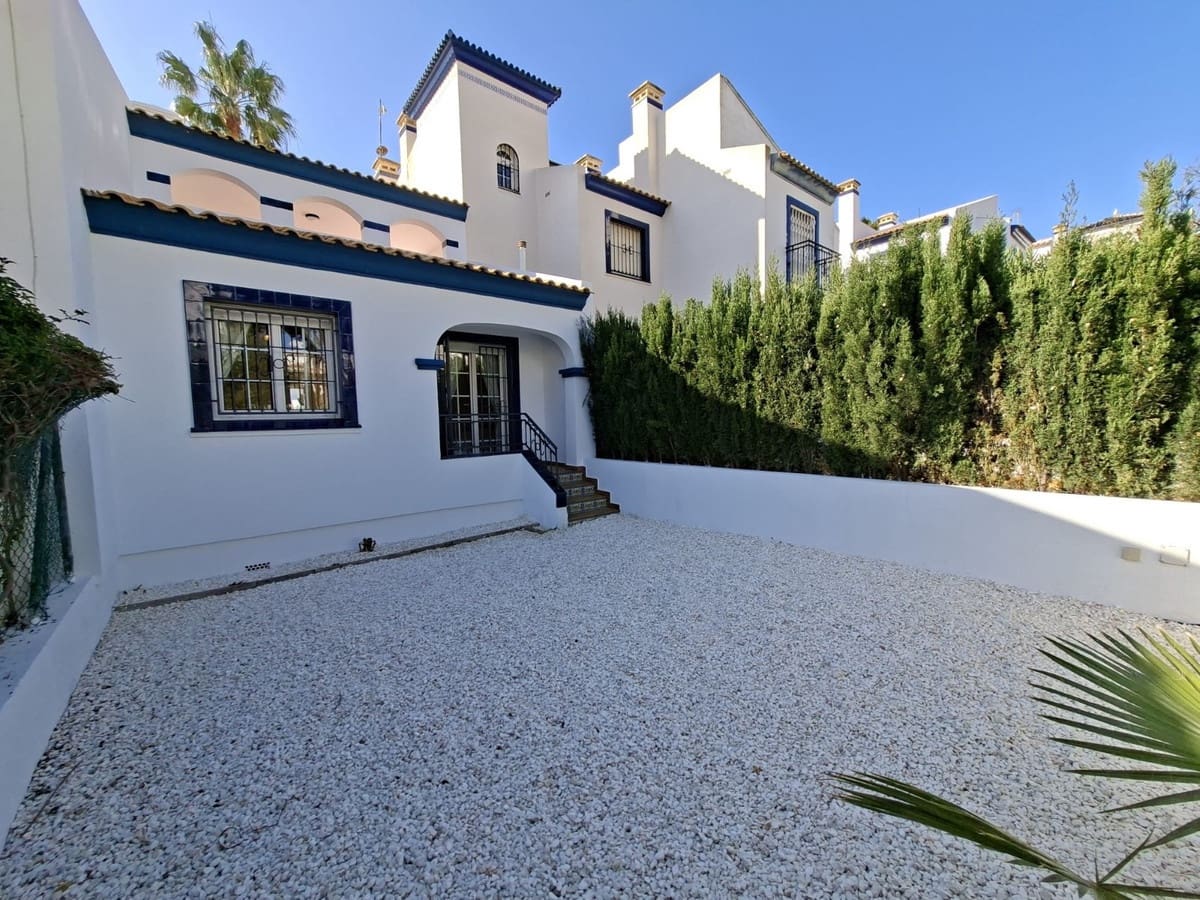 2 chambre Villa/Maison à vendre à Villamartin avec piscine - 215 000 € (Ref: 10005260)