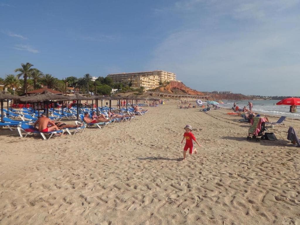 3 soverom Leilighet til salgs i Campoamor med svømmebasseng garasje - € 250 000 (Ref: 10005267)