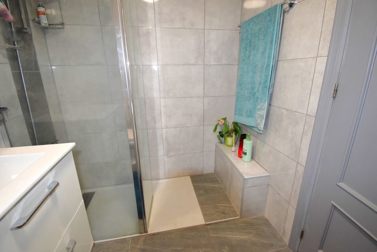 2 sovrum Lägenhet till salu i Playa Flamenca med pool - 169 900 € (Ref: 10006328)