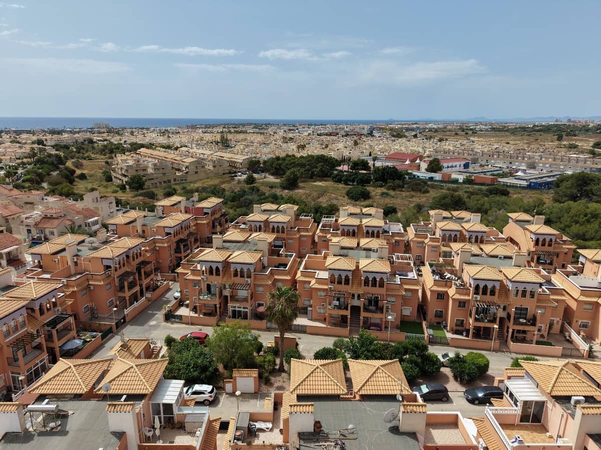2 sovrum Lägenhet till salu i Playa Flamenca med pool - 169 900 € (Ref: 10006328)