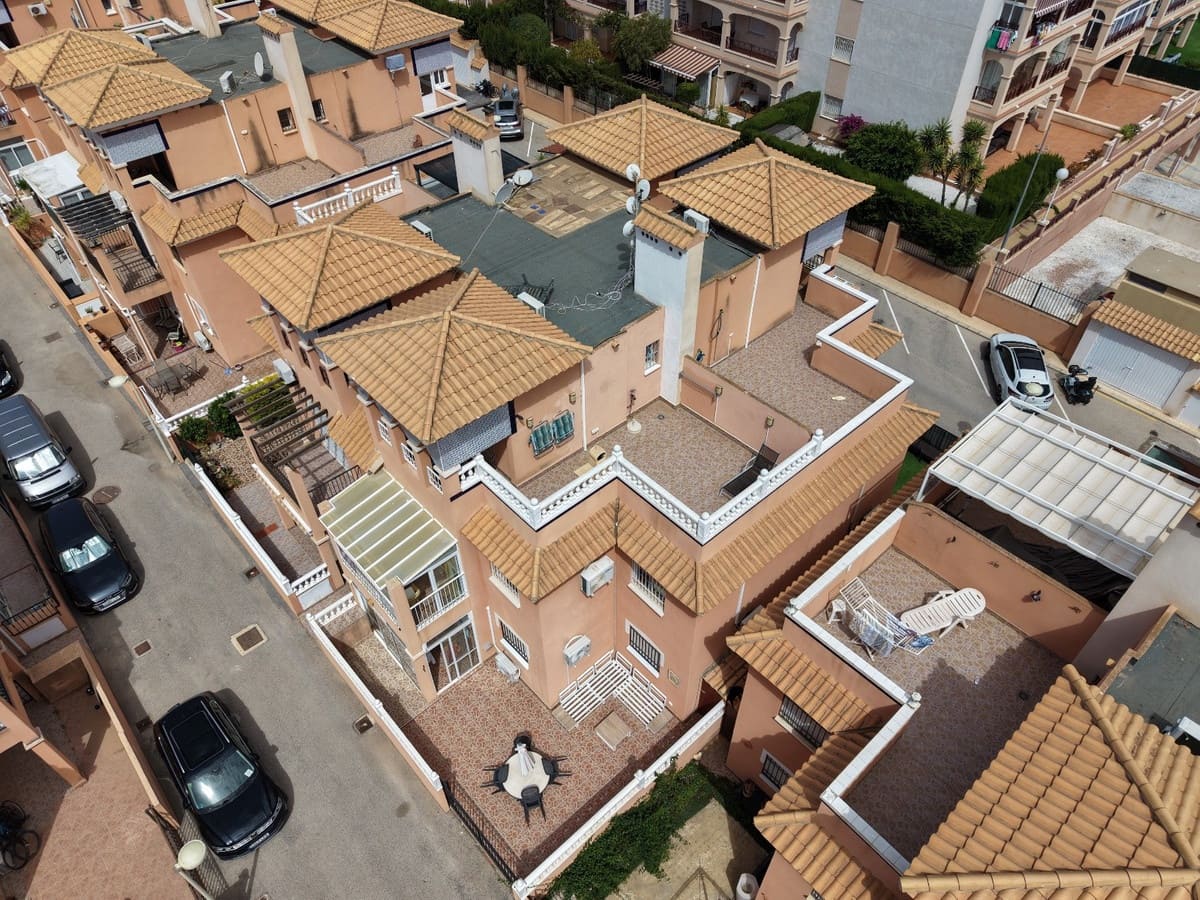 2 sovrum Lägenhet till salu i Playa Flamenca med pool - 169 900 € (Ref: 10006328)
