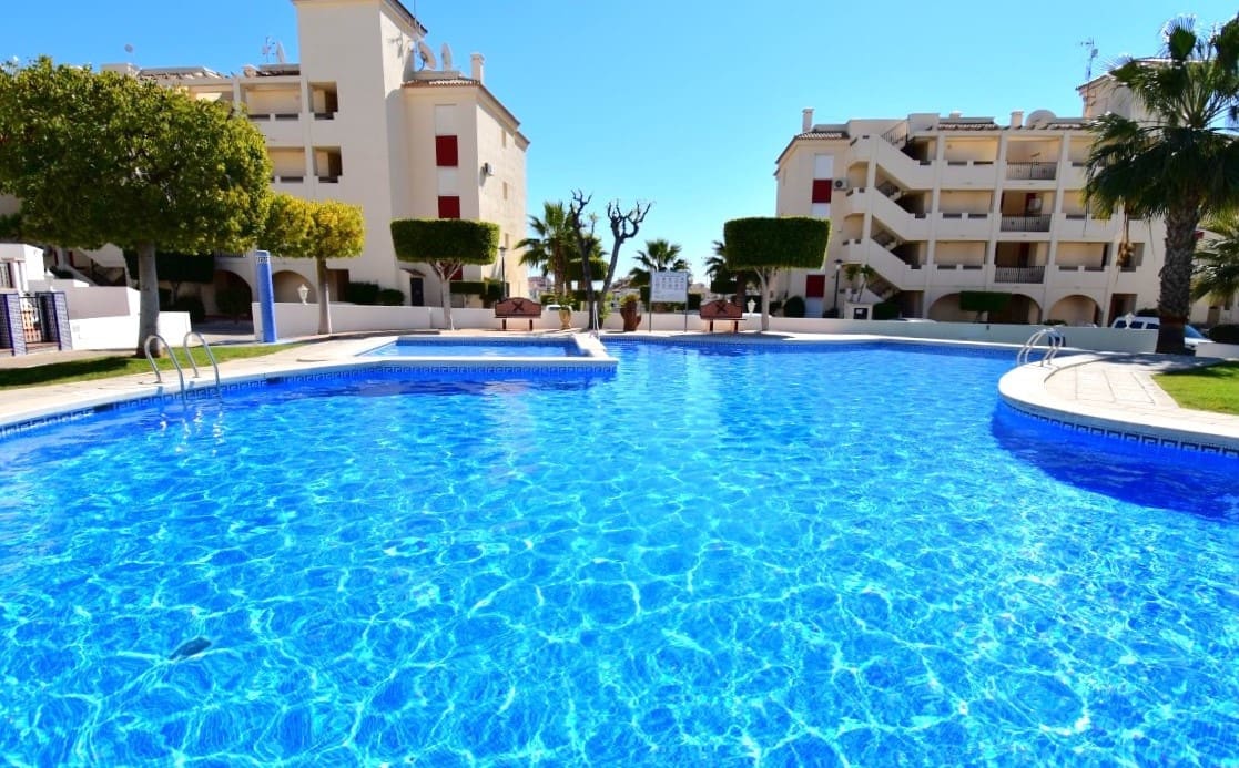 2 sovrum Lägenhet till salu i Playa Flamenca med pool garage - 205 000 € (Ref: 10006329)