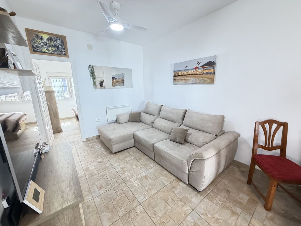 Bungalow de 2 habitaciones en Villamartin en venta - 209.995 € (Ref: 10008775)