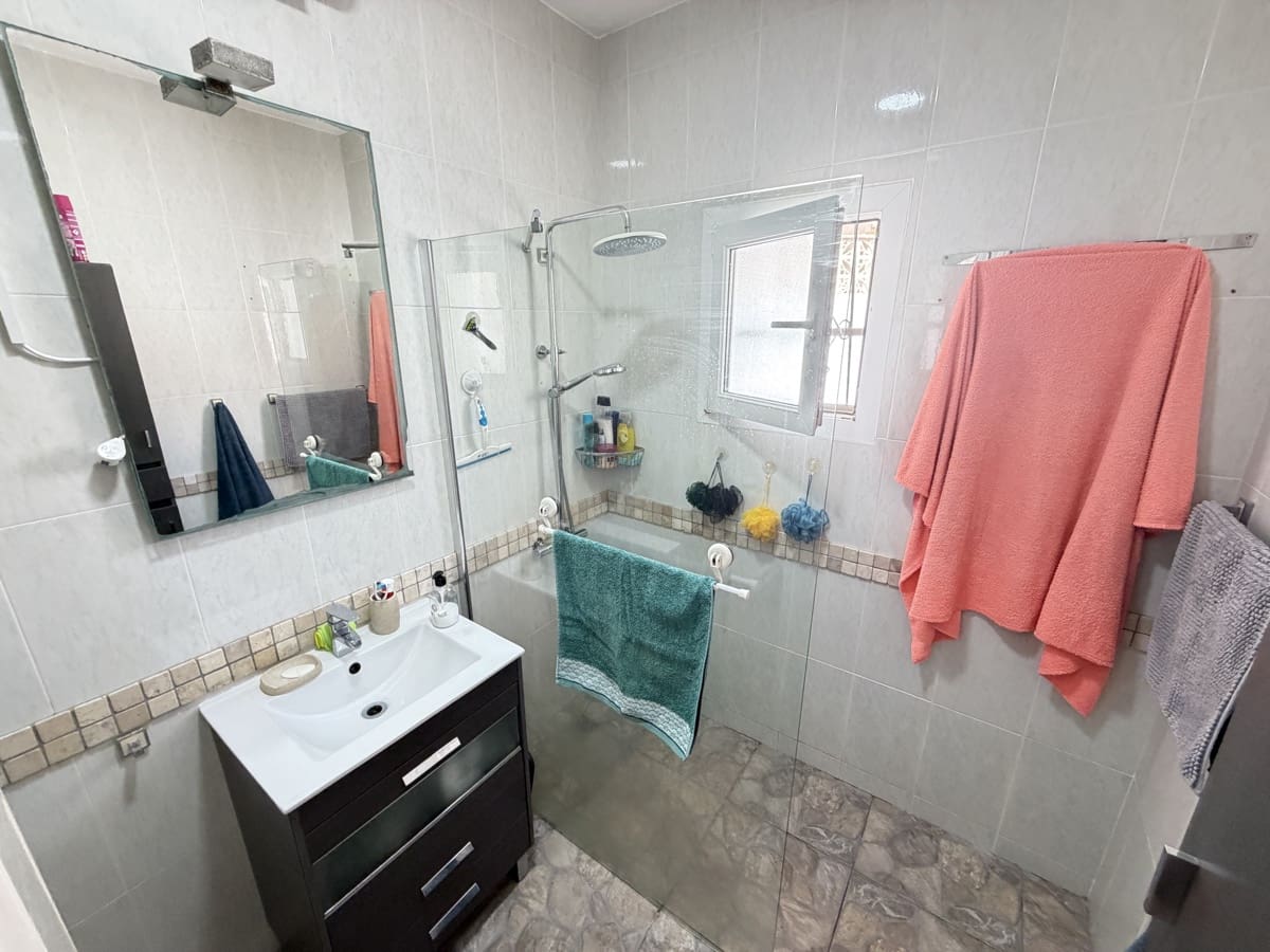 Bungalow de 2 habitaciones en Villamartin en venta - 209.995 € (Ref: 10008775)
