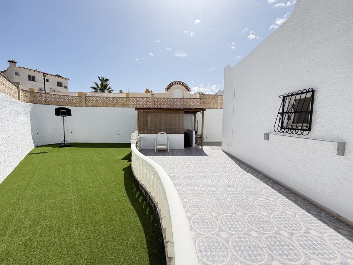 Bungalow de 2 habitaciones en Villamartin en venta - 209.995 € (Ref: 10008775)