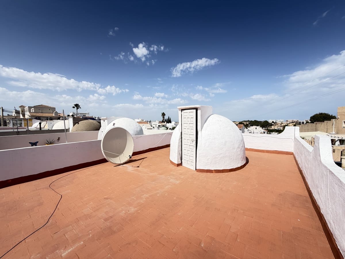 Bungalow de 2 habitaciones en Villamartin en venta - 209.995 € (Ref: 10008775)