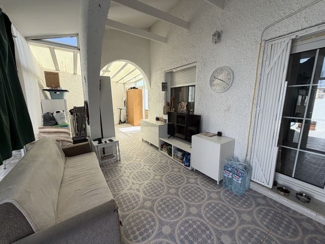 Bungalow de 2 habitaciones en Villamartin, Orihuela en venta - 209.995 € (Ref: 10008775)