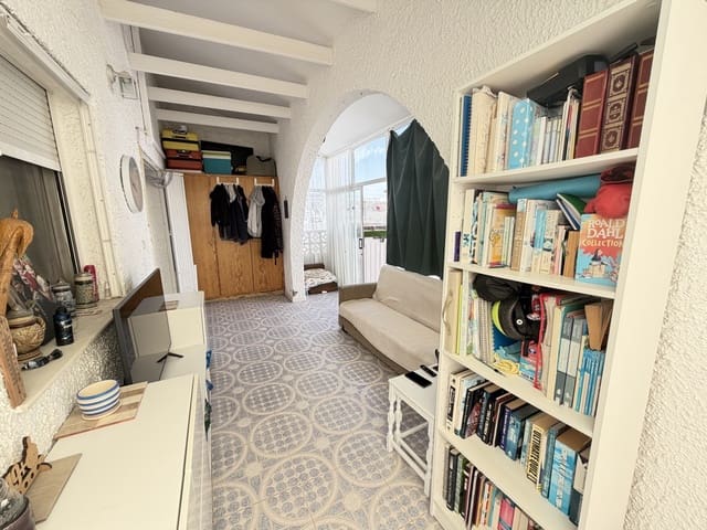 Bungalow de 2 habitaciones en Villamartin, Orihuela en venta - 209.995 € (Ref: 10008775)