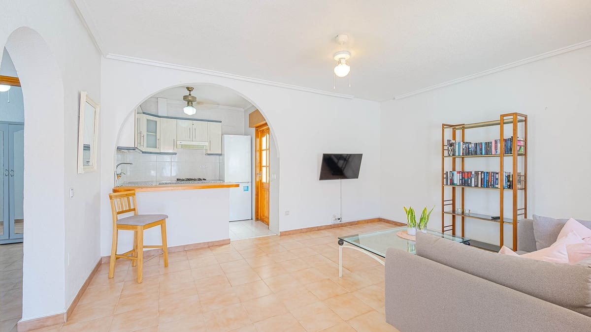 2 sypialnia Willa na sprzedaż w Ciudad Quesada z basenem garażem - 185 000 € (Ref: 10020384)