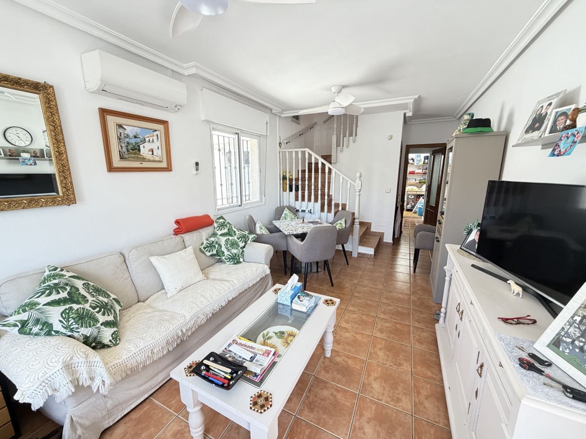 4 quarto Bungalow para venda em La Zenia - 289 000 € (Ref: 10037128)