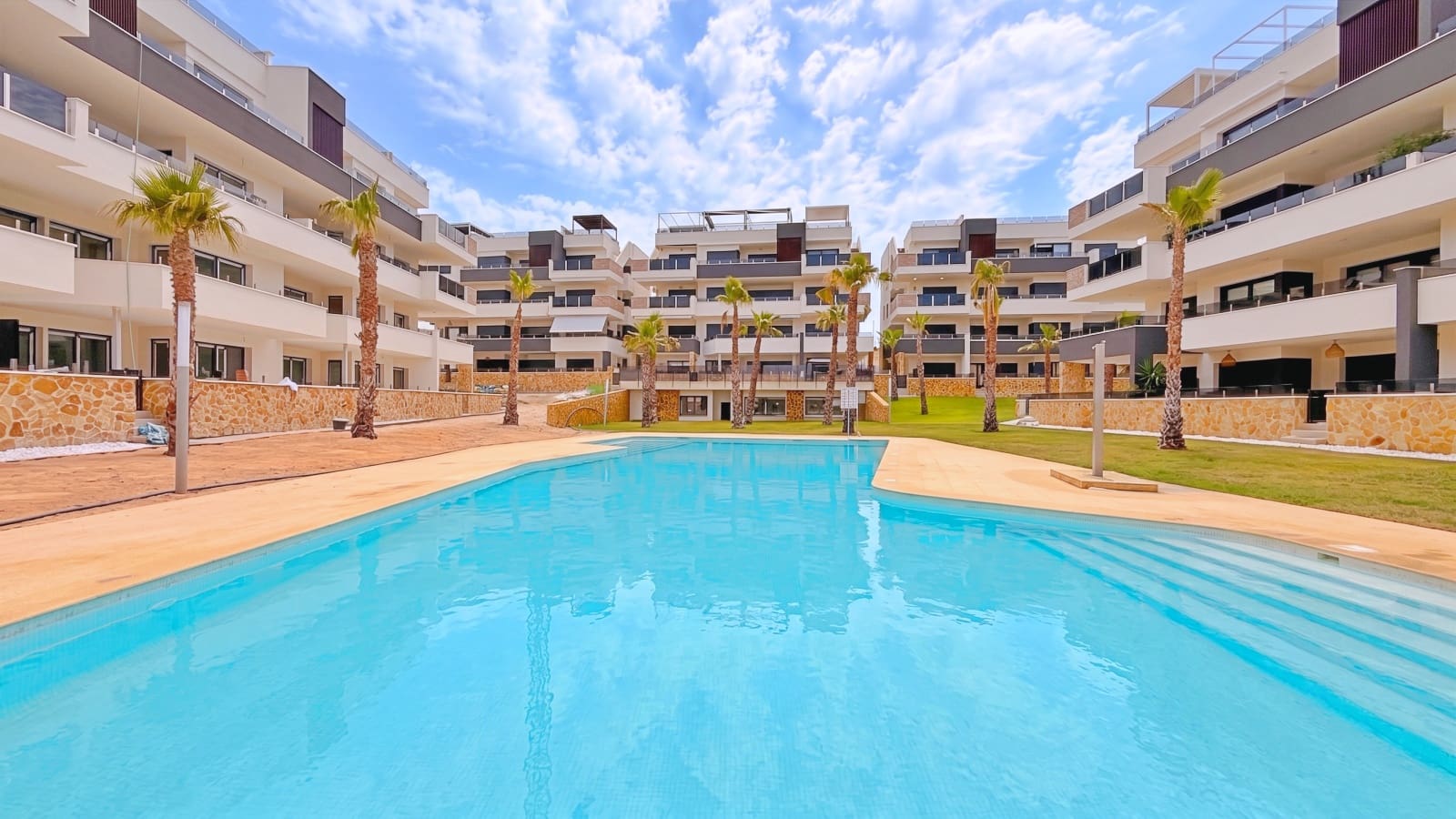 2 slaapkamer Appartement te koop in Orihuela Costa met zwembad garage - € 295.000 (Ref: 10037133)