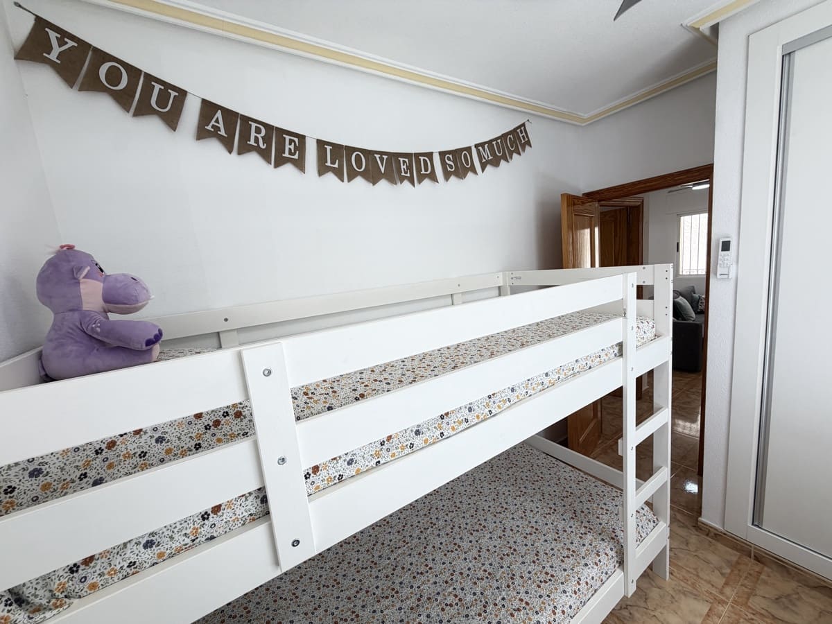 2 makuuhuone Huoneisto myytävänä paikassa La Zenia mukana uima-altaan - 199 999 € (Ref: 10037134)