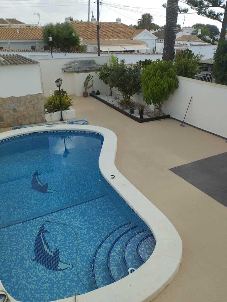 2 soverom Villa til salgs i Cabo Roig med svømmebasseng garasje - € 315 000 (Ref: 10047032)