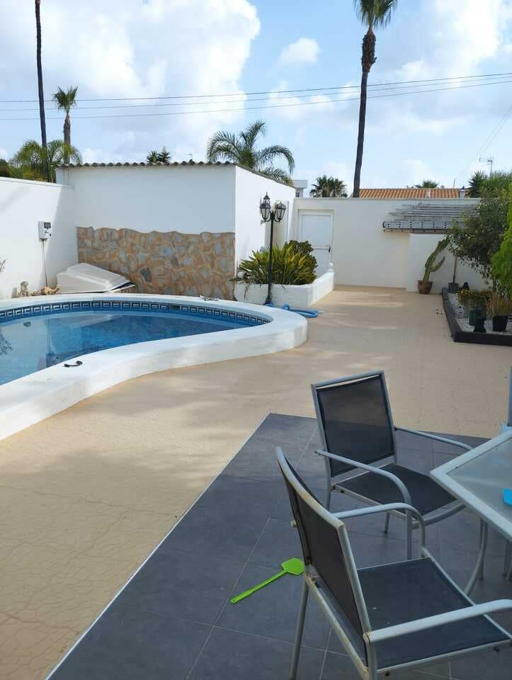 2 soverom Villa til salgs i Cabo Roig med svømmebasseng garasje - € 315 000 (Ref: 10047032)