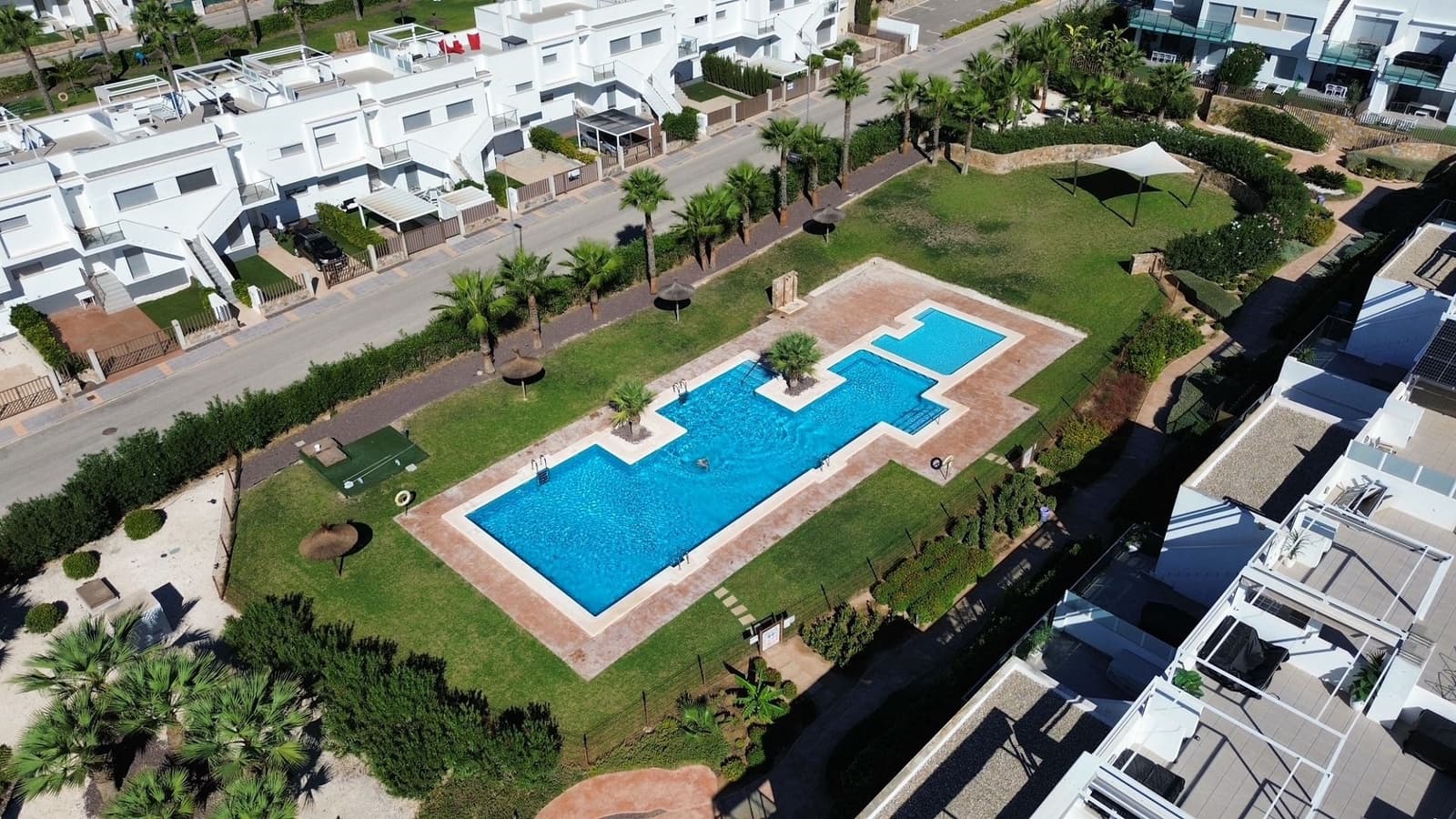 2 soveværelse Lejlighed til salg i Vistabella med swimmingpool garage - € 259.950 (Ref: 10080947)