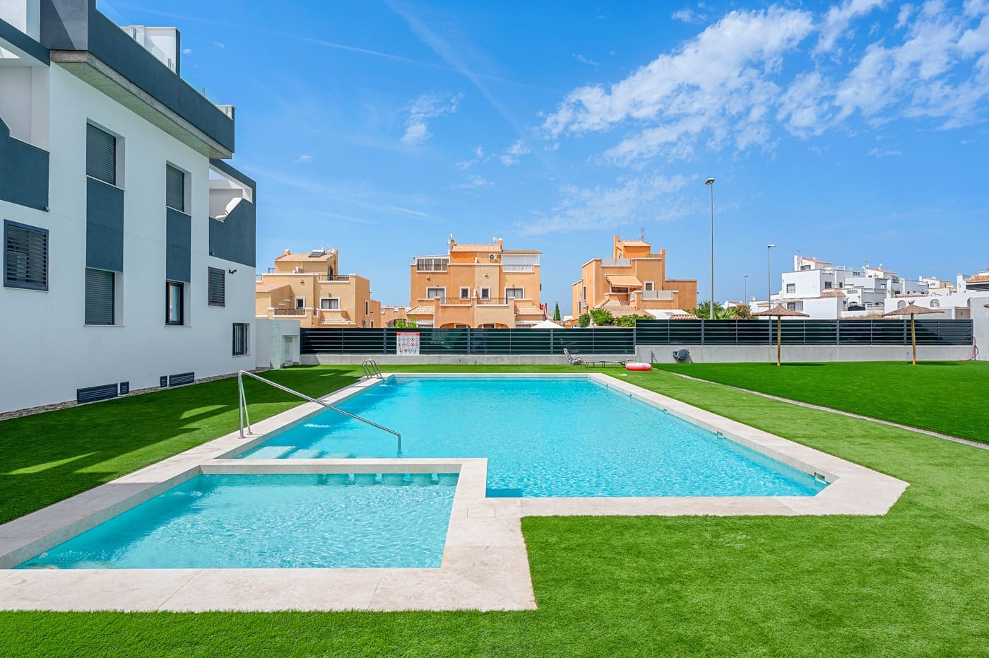 2 bedroom Apartment for sale in Orihuela with pool garage - € 249,500 (Ref: 10157558)