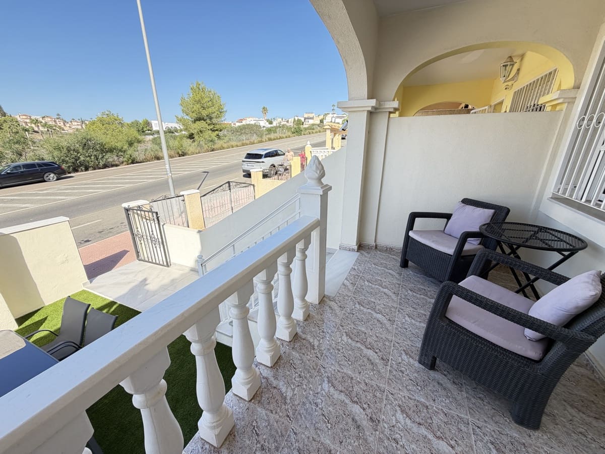3 soverom Hus til salgs i Villamartin med svømmebasseng - € 199 995 (Ref: 10157560)