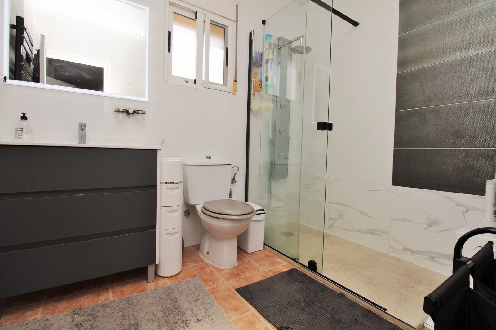3 bedroom Villa for sale in Villamartin with garage - € 299,950 (Ref: 10157564)
