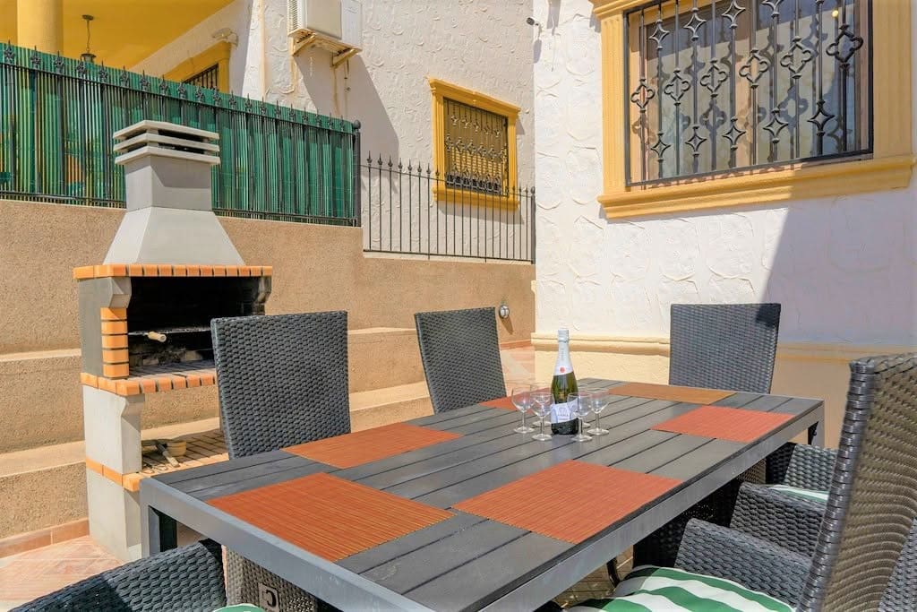 3 bedroom Villa for sale in Filipinas with pool - € 390,000 (Ref: 10161216)