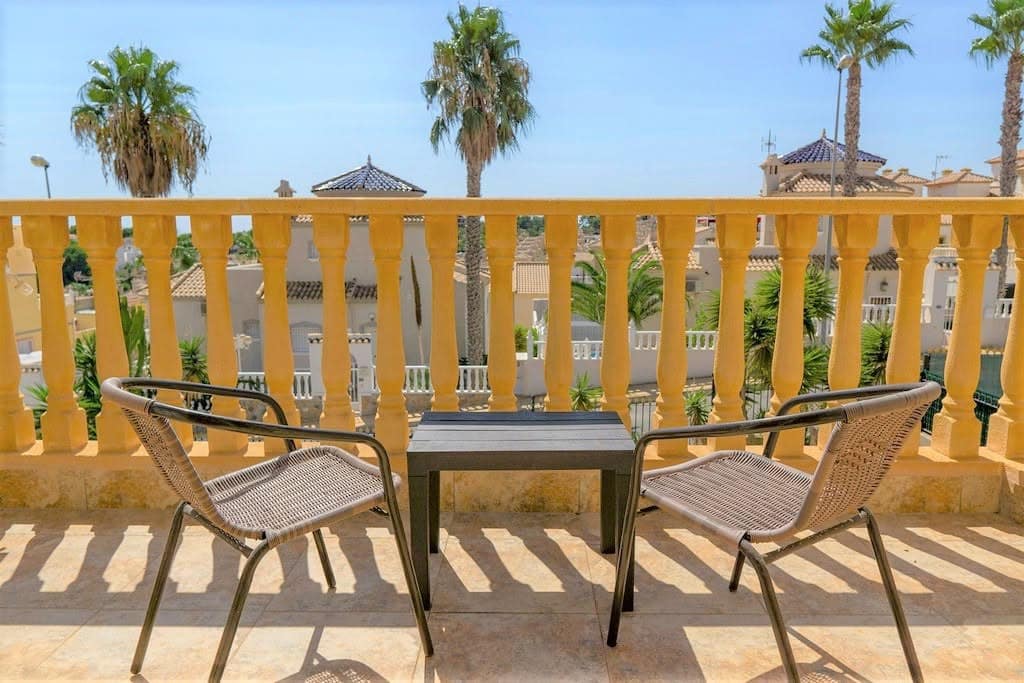 3 bedroom Villa for sale in Filipinas with pool - € 390,000 (Ref: 10161216)