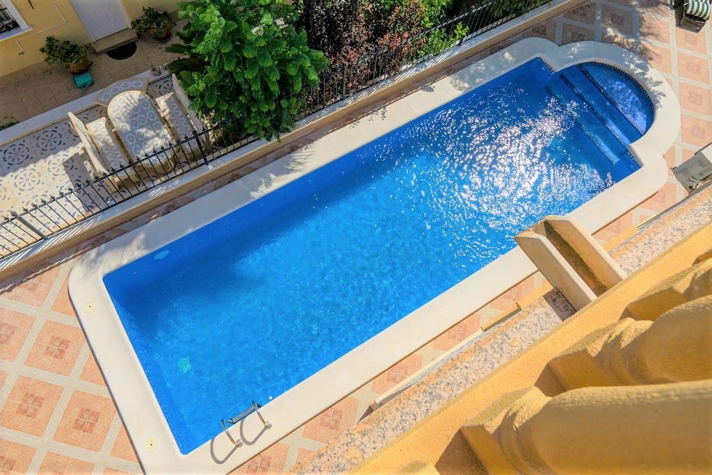 3 bedroom Villa for sale in Filipinas with pool - € 390,000 (Ref: 10161216)