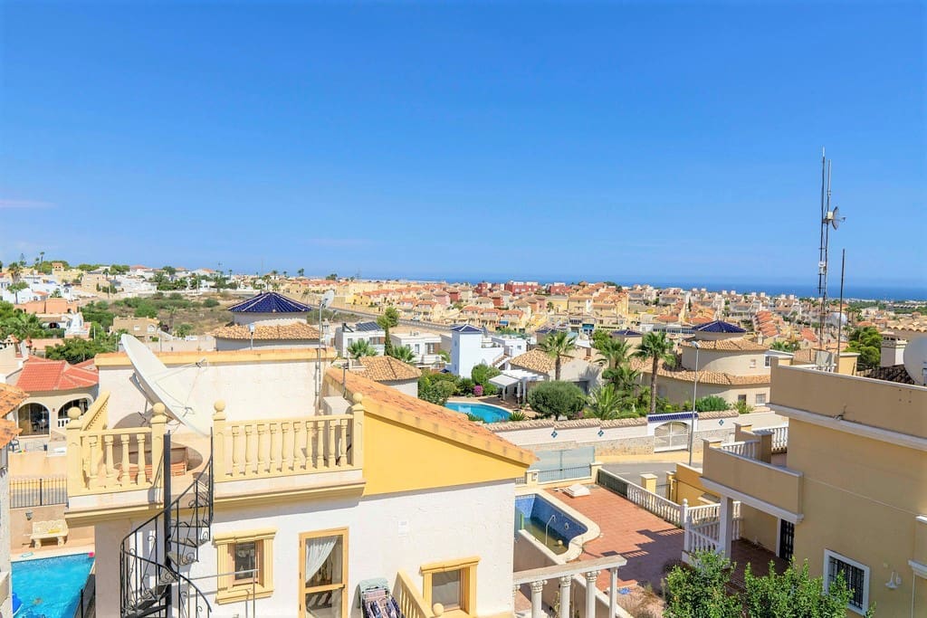 3 bedroom Villa for sale in Filipinas with pool - € 390,000 (Ref: 10161216)