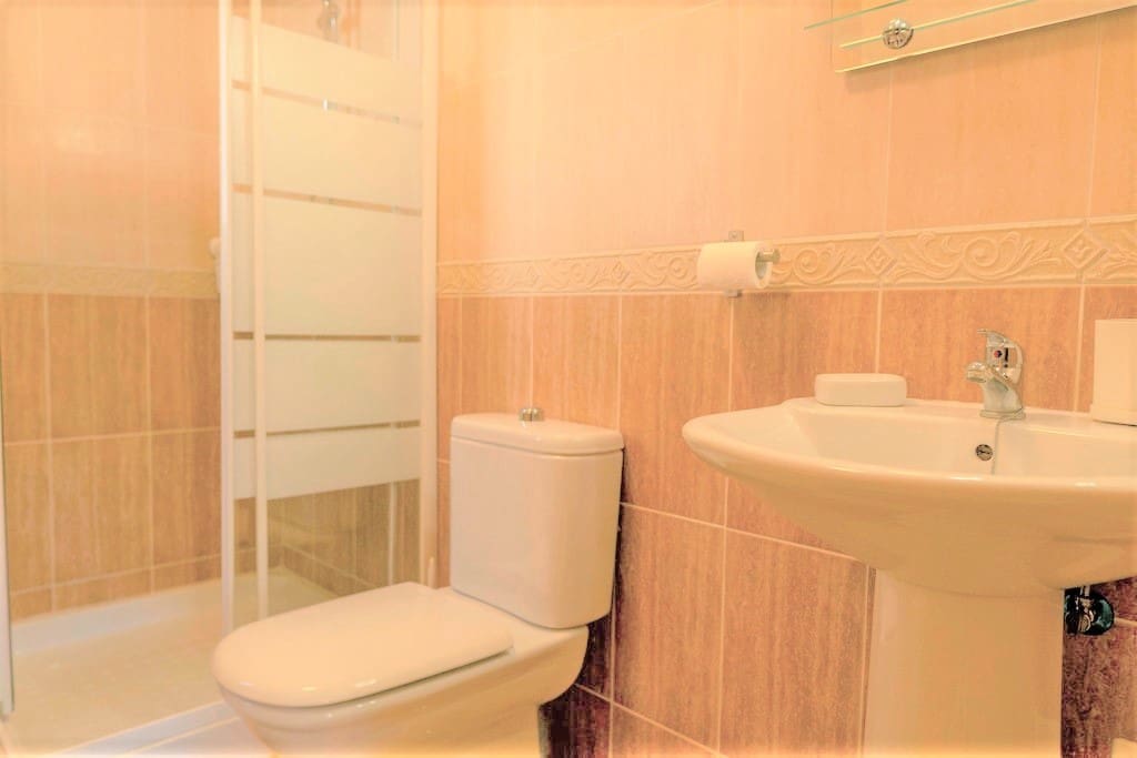 3 bedroom Villa for sale in Filipinas with pool - € 390,000 (Ref: 10161216)