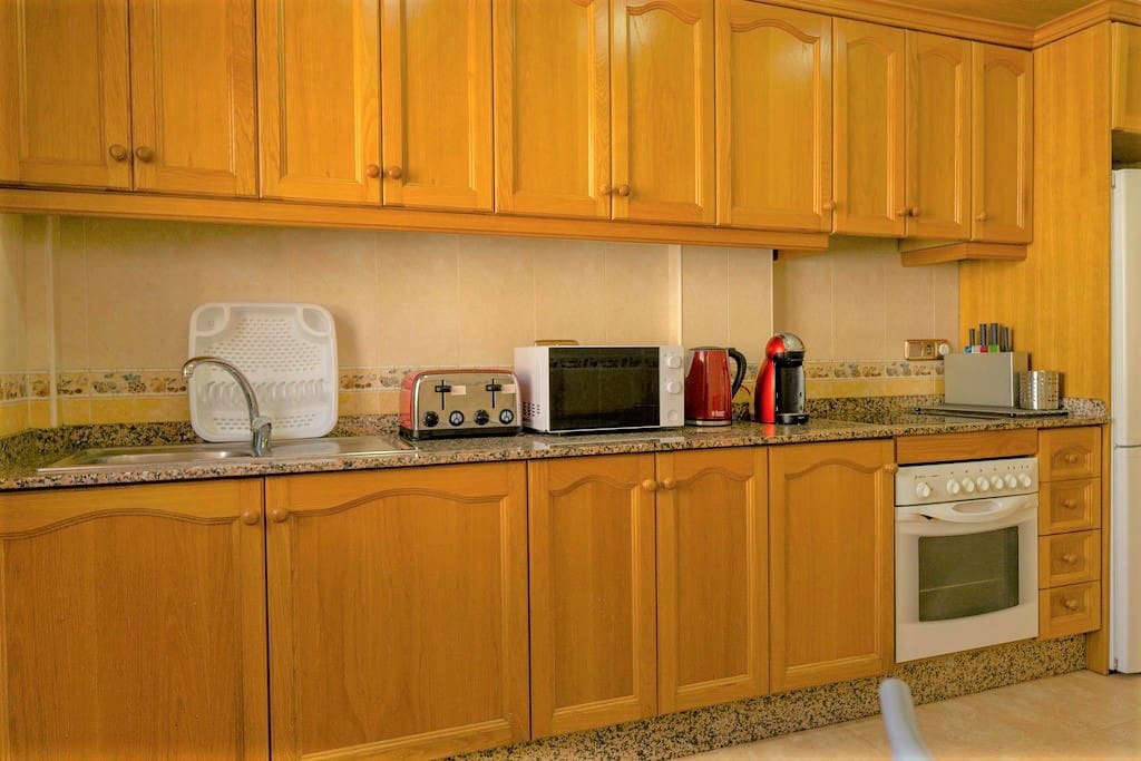 3 bedroom Villa for sale in Filipinas with pool - € 390,000 (Ref: 10161216)