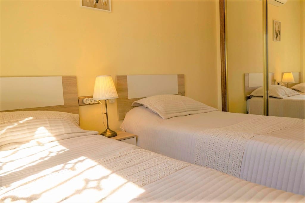 3 bedroom Villa for sale in Filipinas with pool - € 390,000 (Ref: 10161216)