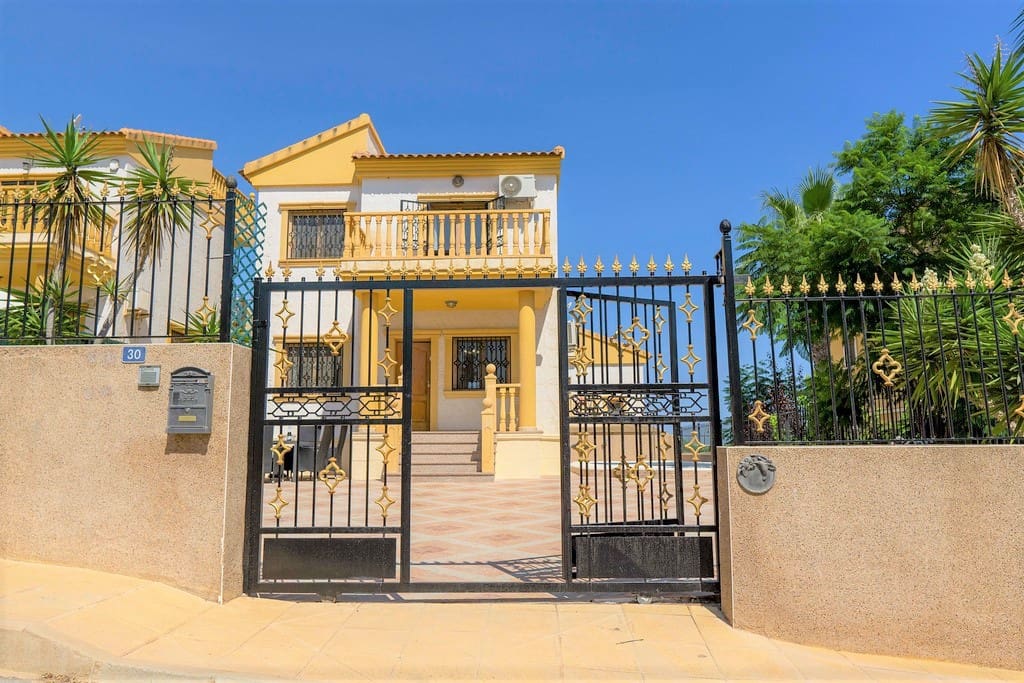 3 bedroom Villa for sale in Filipinas with pool - € 390,000 (Ref: 10161216)