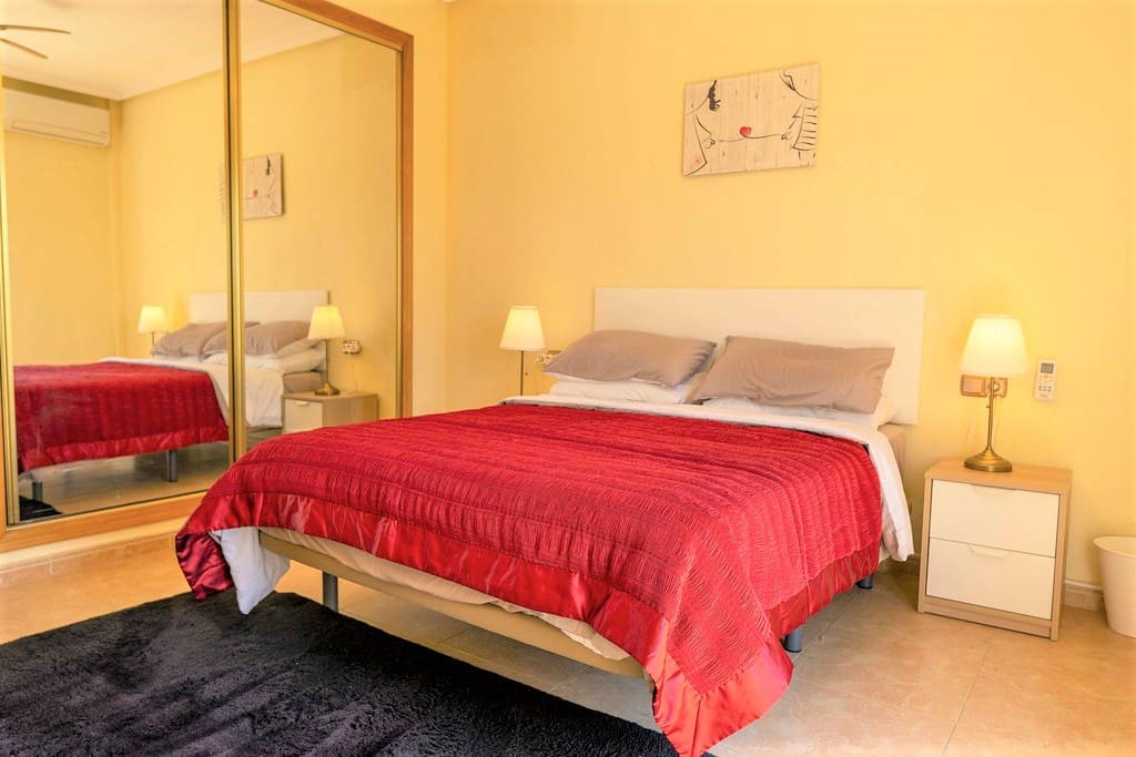 3 bedroom Villa for sale in Filipinas with pool - € 390,000 (Ref: 10161216)