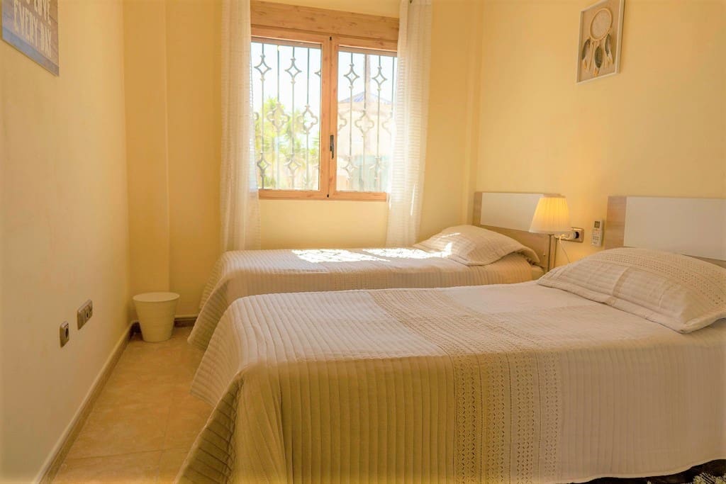 3 bedroom Villa for sale in Filipinas with pool - € 390,000 (Ref: 10161216)