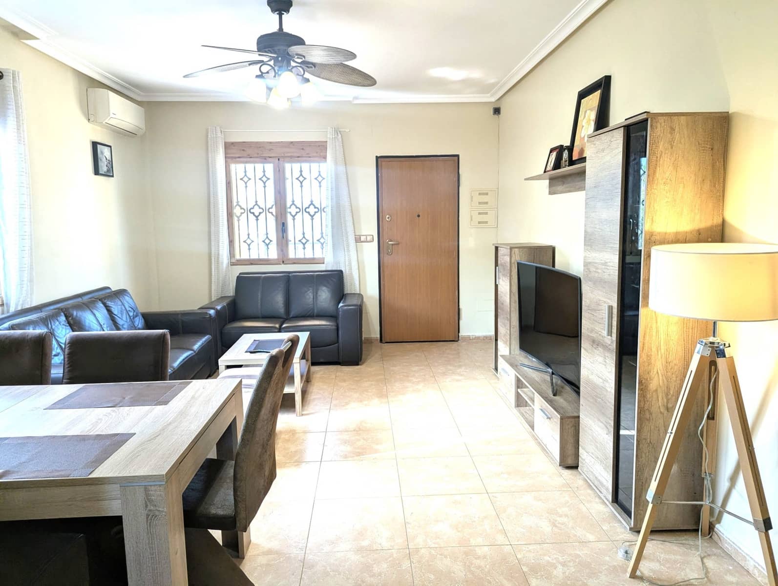 3 bedroom Villa for sale in Filipinas with pool - € 390,000 (Ref: 10161216)