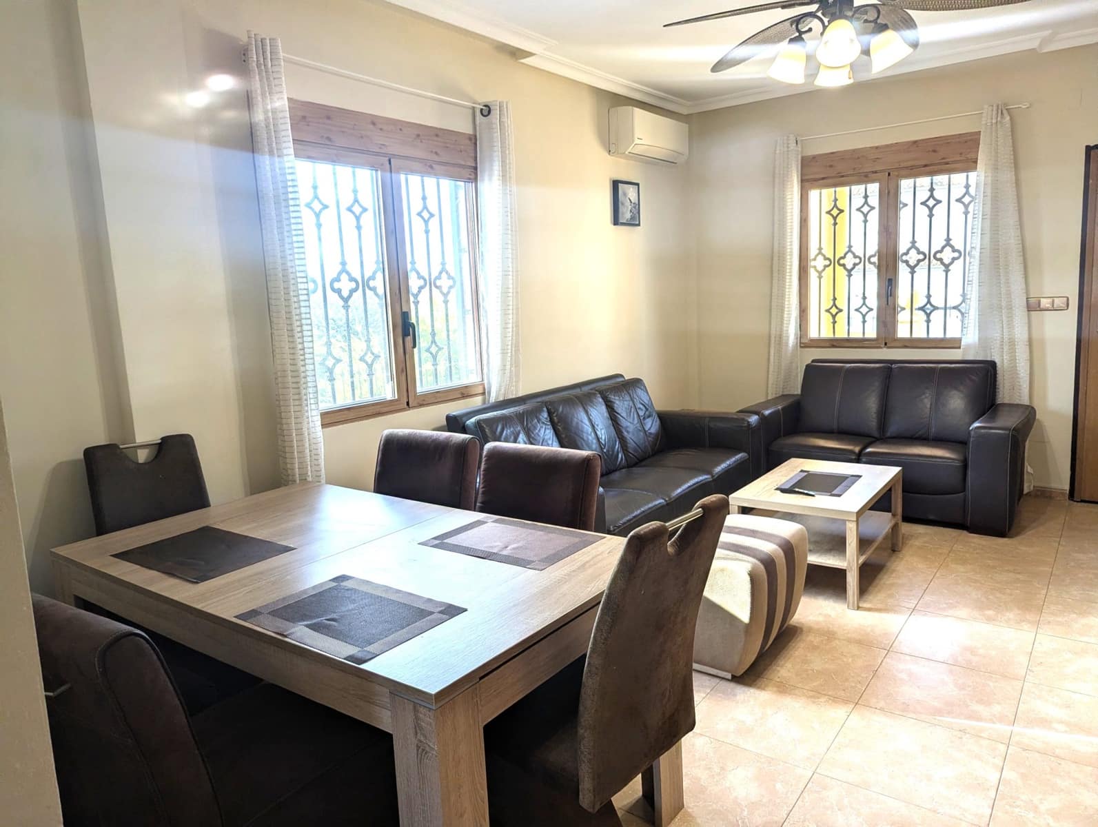 3 bedroom Villa for sale in Filipinas with pool - € 390,000 (Ref: 10161216)