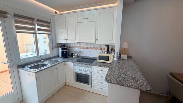2 soverom Kjedet enebolig til salgs i Los Montesinos med svømmebasseng garasje - € 168 000 (Ref: 10168395)