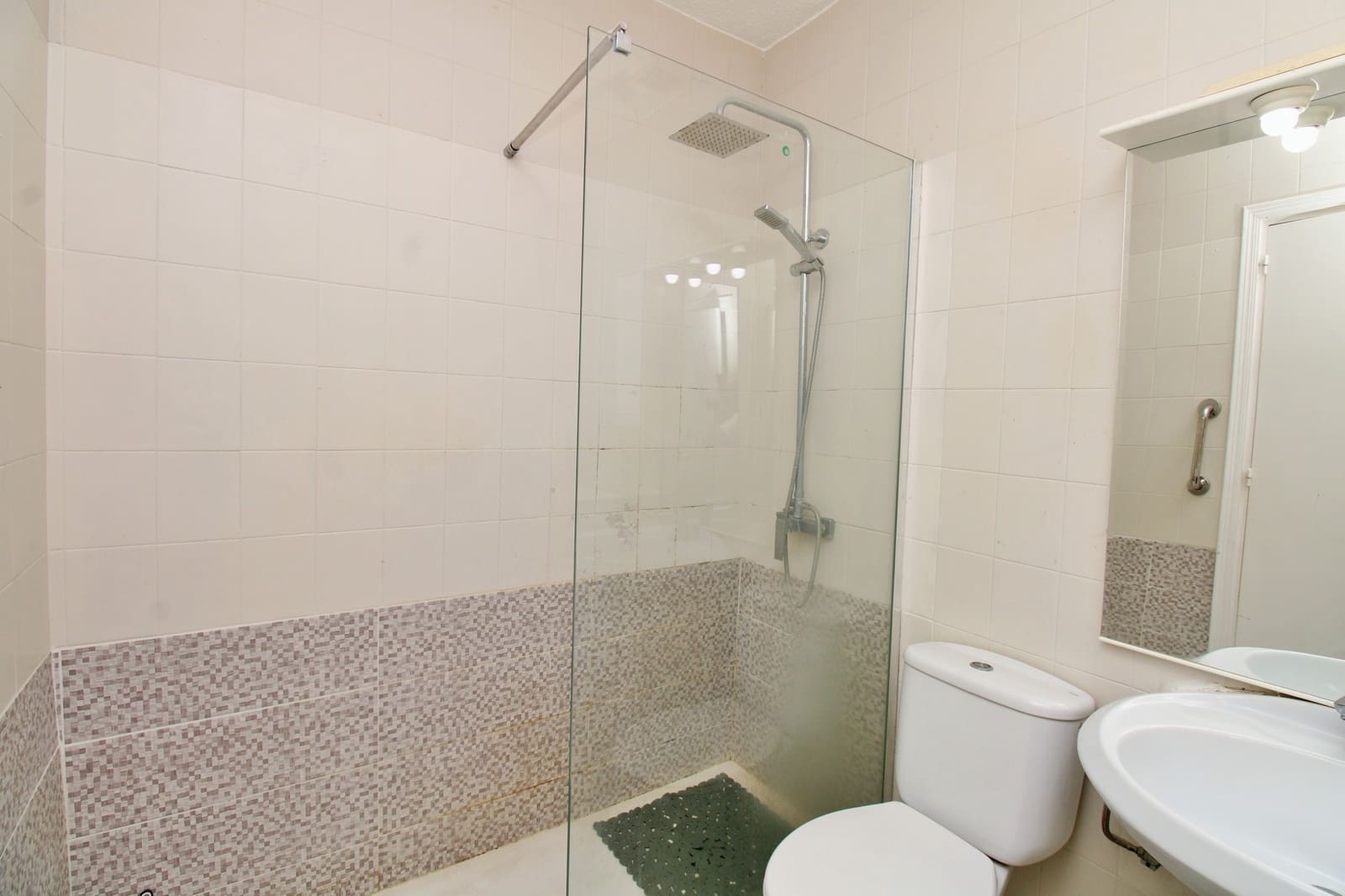 2 soverom Bungalow til salgs i Villamartin - € 149 995 (Ref: 10168397)