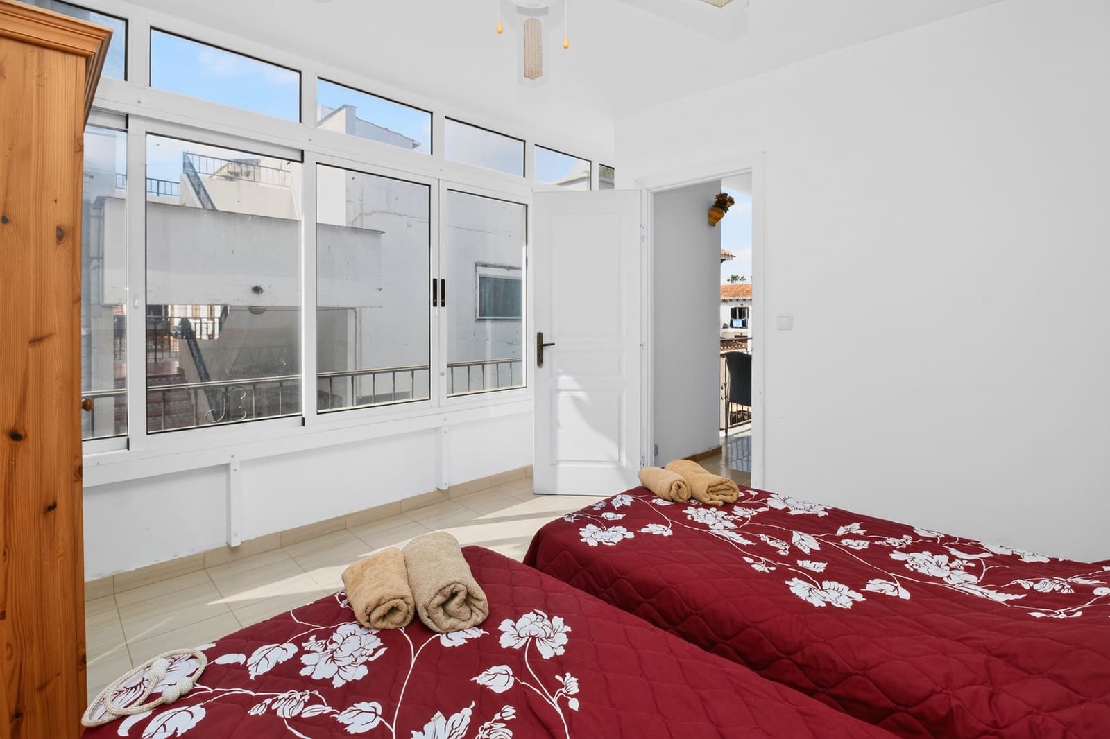 Apartamento de 2 habitaciones en Villamartin en venta con piscina - 159.950 € (Ref: 10168398)