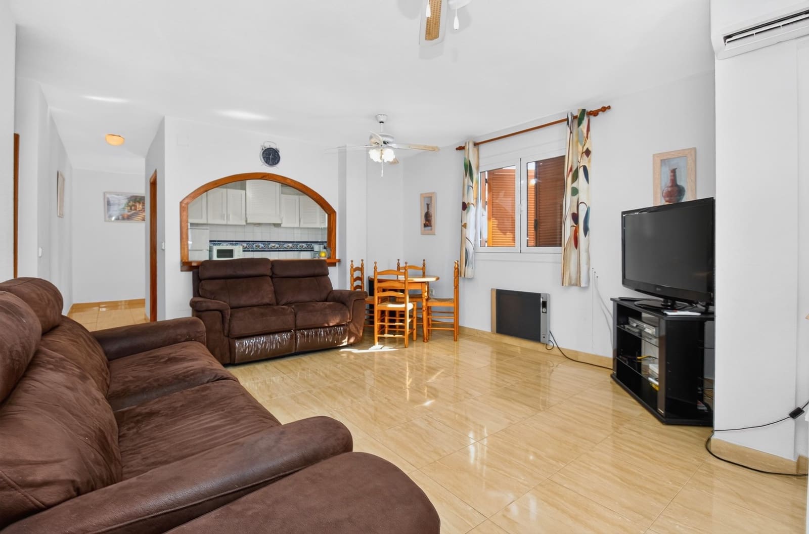 Apartamento de 2 habitaciones en Villamartin en venta con piscina - 159.950 € (Ref: 10168398)